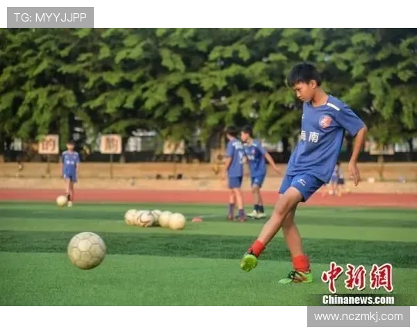 赵丽独家揭秘足球技巧与心得分享助你提升球技的实用指南