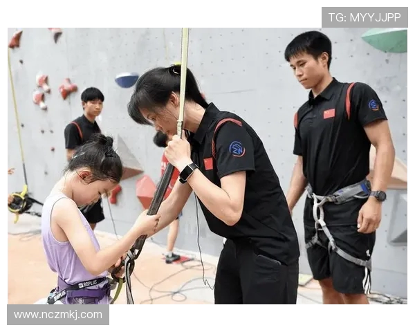 上海攀岩队的灵活性探索与训练方法分析